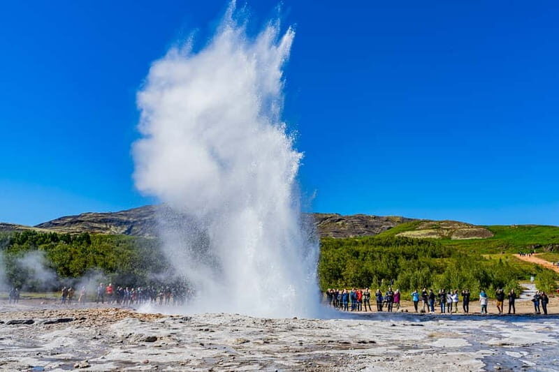 Reykjavik: Golden Circle Super Jeep and Snowmobile Tour - Food, breaks, and how to keep your energy up