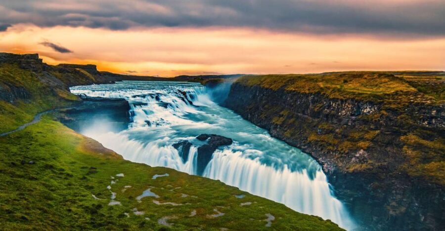Reykjavik: Golden Circle, Tomato Farm and Kerið Crater Tour - A smart way to see the Golden Circle in one full day