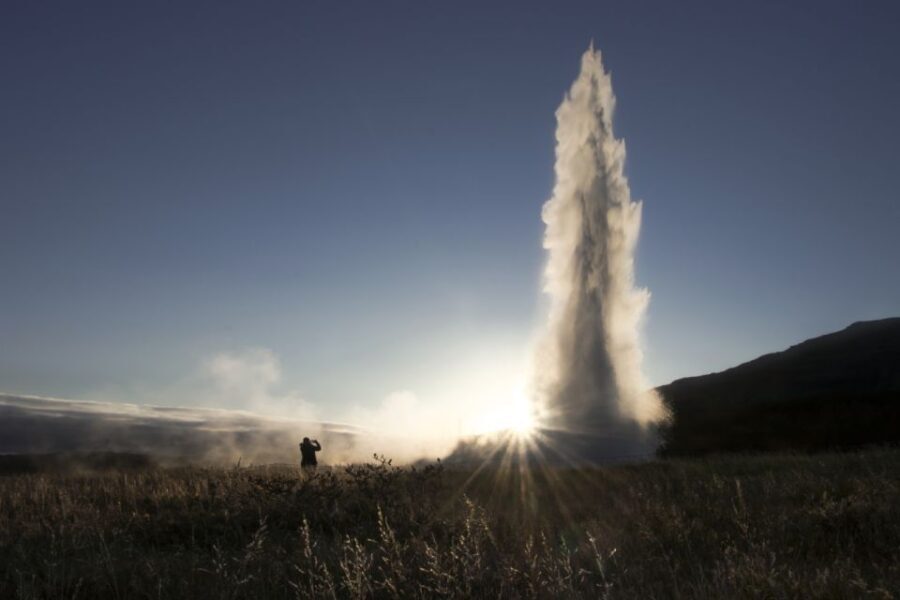 Reykjavik: Golden Circle, Tomato Farm and Kerið Crater Tour - Geysir geothermal area: Strokkur’s reliable eruptions