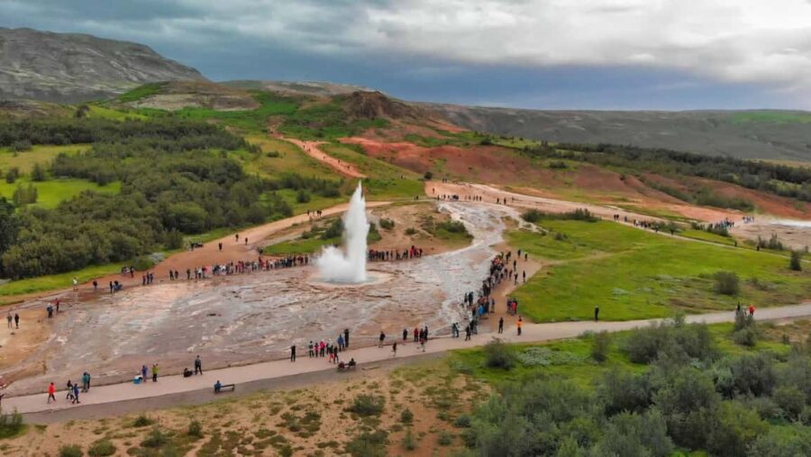 Reykjavik: Golden Circle Tour and Sky Lagoon Entry Ticket - Gullfoss Waterfall: Why the 30-Meter Drop Hits Different