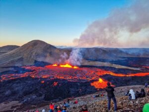 Reykjavík: Guided Afternoon Hiking Tour to New Volcano Site - Seltún Hot Springs: the warm-up stop with sulfur color and steam