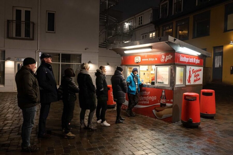 Reykjavik: Icelandic Food Tour - Practical tips: weather clothing and how to show up hungry (but smart)