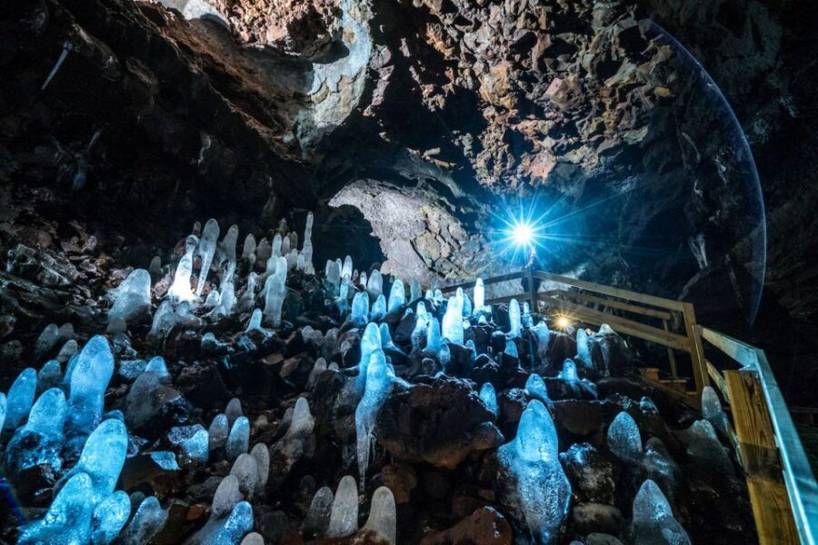 Reykjavik: Lava Cave, Hot Springs, and Waterfalls Tour - Hraunfossar and Barnafoss: a 900-meter waterfall story