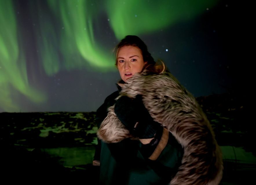 Reykjavik: Northern Lights Tour w/Pro Photos - Small Group - Key Points That Matter