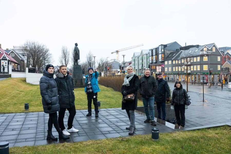 Reykjavik: Sightseeing Walking Tour with a Viking - A 9 Ægisgarður detour and the elf-home moment