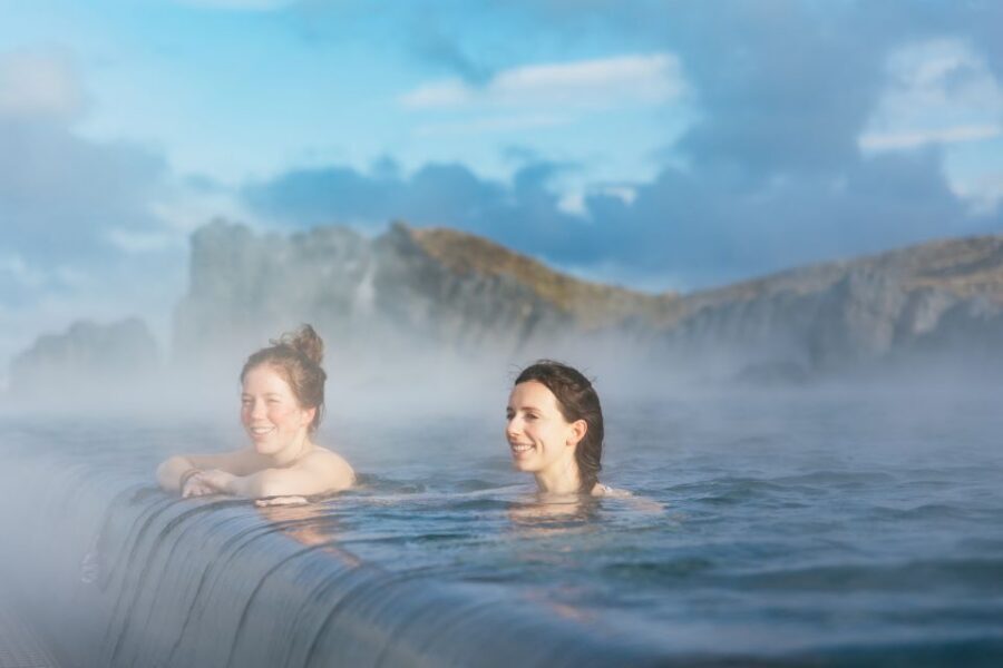 Reykjavik: Sky Lagoon Admission with Transfer - Infinity pool and sauna views: best times and what to watch for