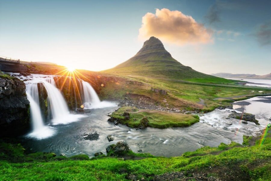 Reykjavik: Snæfellsnes Day Trip with Vatnshellir Lava Cave - Why Snæfellsnes feels special on a single day