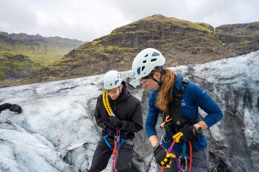 Reykjavík: Sólheimajökull Glacier Hike & Ice Climbing Intro - Sólheimajökull Glacier: what makes this hike more than a stroll