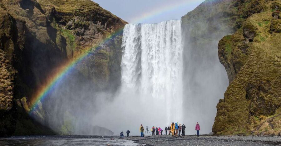 Reykjavik: South Coast Adventure Tour - Hvolsvöllur break: the quick reset before the waterfall sprint