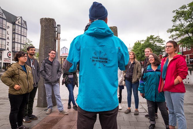 Reykjavik Walking Tour - Walk with a Viking - The meet-up at Ingólfstorg and what to look for