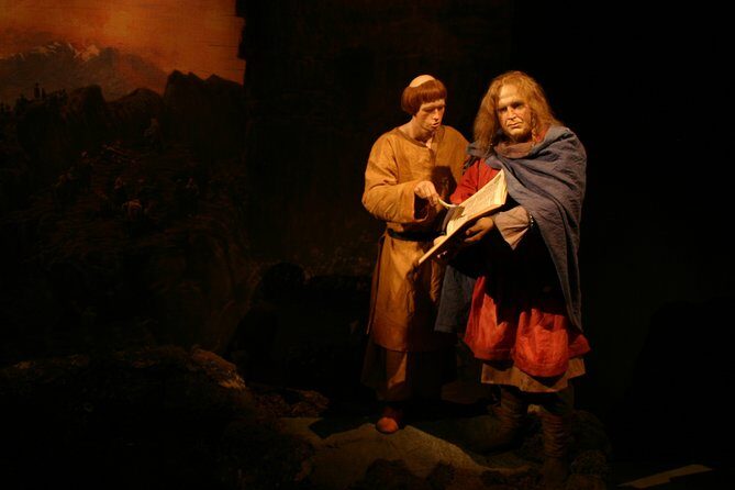 Saga Museum - Entrance ticket - Dressing up as Vikings: the fun part that still fits the theme