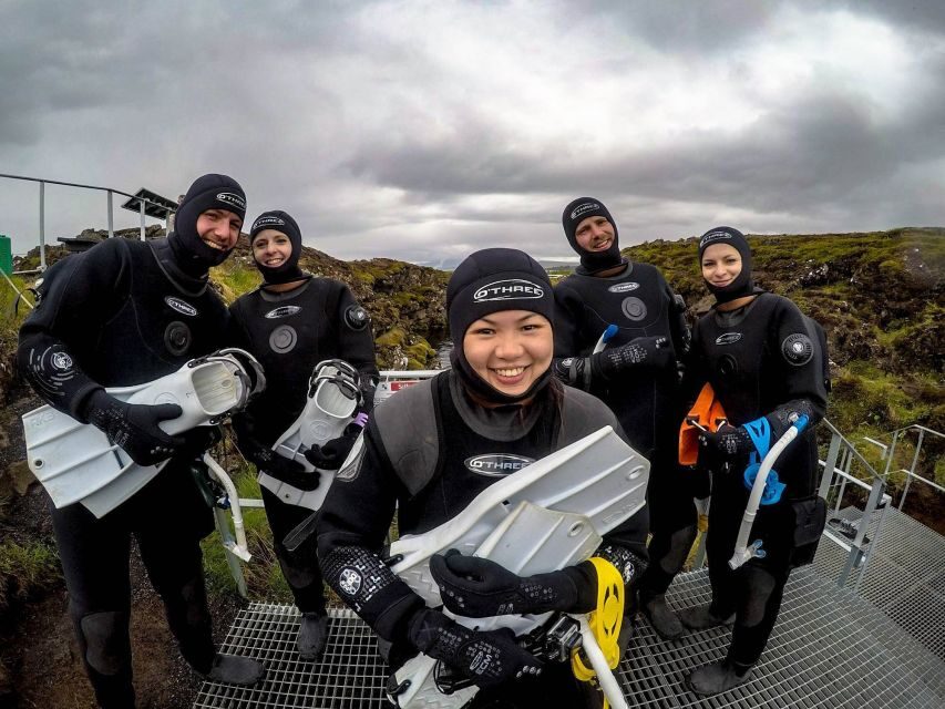Silfra: Fissure Snorkeling Tour with Underwater Photos - The 30-Minute Safety Briefing and 3-Stage Setup