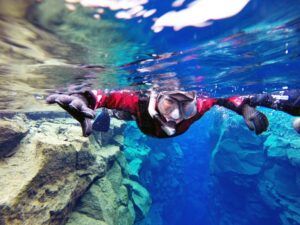 Silfra: Half-Day Snorkeling Day Trip with Underwater Photos - Drysuit or wetsuit: how cold comfort really works