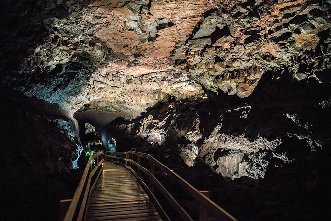 Silver Circle: Lava Cave, Waterfalls & Iceland Horses-Small Group - Stop 4: Snorralaug at Reykholt Historic Site