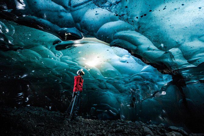 Skaftafell: Blue Ice Cave & Glacier Hike on Vatnajökull - Exploring Falljökull’s Blue Ice Cave: Photo Time With Real Atmosphere