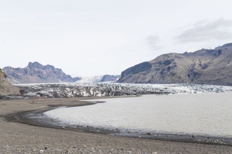 Skaftafell: Extra-Small Group Glacier Hike - Why the max-8 group makes the tour feel personal