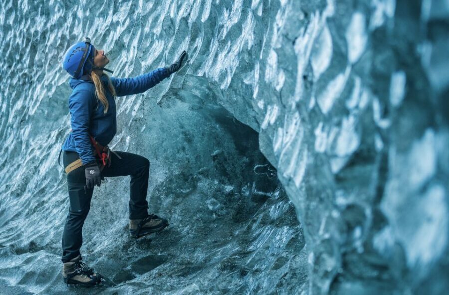 Skaftafell: Ice Cave Tour and Glacier Hike - Walking Falljökull Glacier: crevasses, ridges, and moulins you can actually see