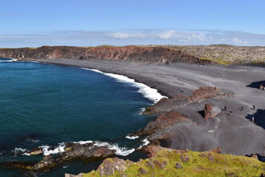Snaefellsnes Peninsula and Kirkjufell Small-Group Tour - Djúpalónssandur: Black Sand, Old Shipwrecks, and Easy Walking