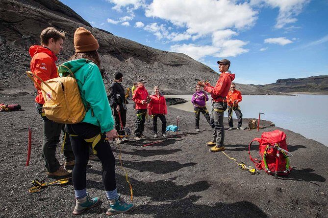Sólheimajökull Glacier Hike – Adventure in a Small Group - Up to the Glacier Outlet: The Walk That Builds Anticipation