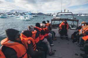 South Coast, Diamond Beach and Glacier Lagoon Day Tour - Pickup, coach comfort, and how the timing really feels
