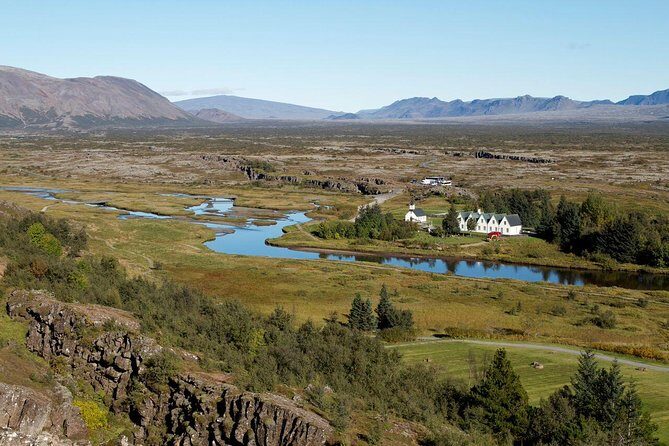 The Golden Circle Guided Bus Tour from Reykjavik - The guide, audio app, and why headphones matter