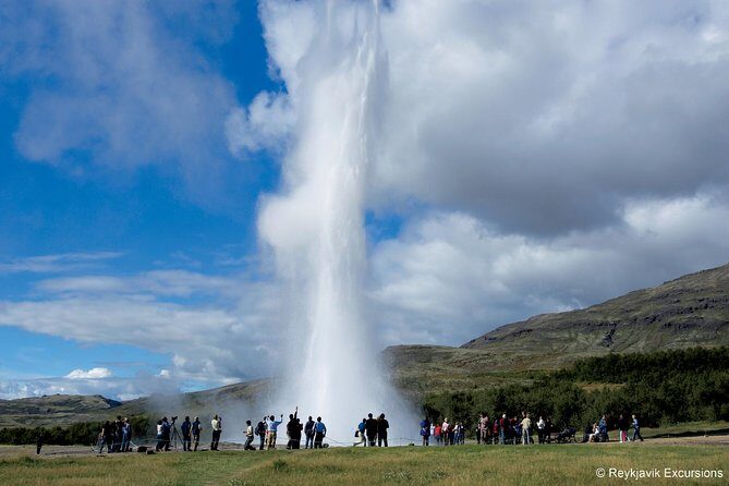 The Golden Circle Guided Bus Tour from Reykjavik - Meeting point, pickup, and how to avoid the wrong-bus stress