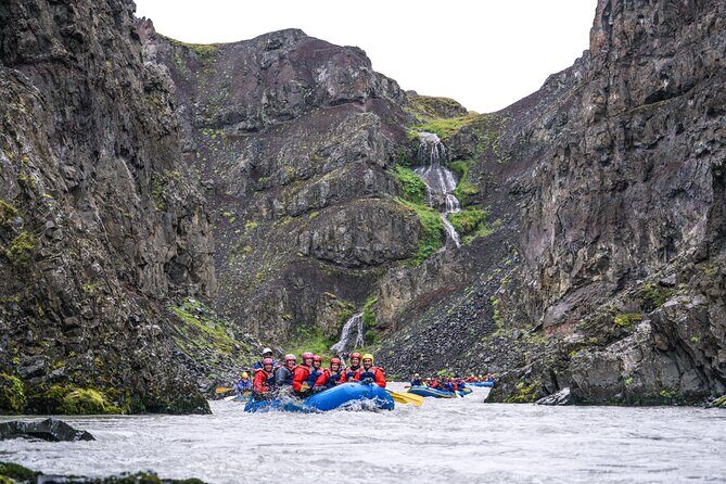 Top-Rated Family Rafting-Warm Drysuits, Volcanic Canyon, Epic Fun - Guide Team Energy: The Real Reason It Feels Effortless
