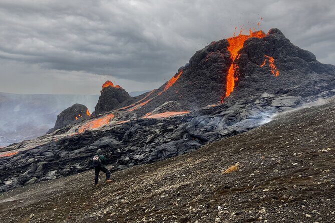 Volcano Hike and Grindavík Visit from Reykjavik - Guides, Comfort, and the Ride From Reykjavik
