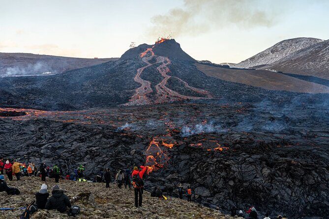 Volcano Hike and Grindavík Visit from Reykjavik - Should You Book This Volcano Hike and Grindavík Day Trip?